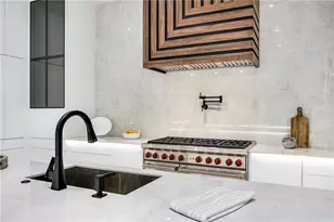 1000 Clementstone Dr, Atlanta, GA 30342 - Photo 11