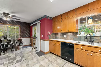 4647 Laurel Brook Drive, Flowery Branch, GA 30542 - Photo 11