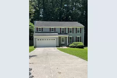 4500 Woodlawn Lake Drive, Marietta, GA 30068 - Photo 1