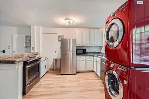 1381 Normandy Dr NE, Atlanta, GA 30306 - Photo 5