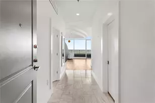 3338 Peachtree Rd NE, Atlanta, GA 30326 - Photo 3