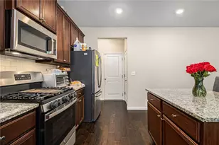 2360 Anne's Lake Cir, Lithonia, GA 30058 - Photo 11