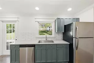 2051 Dundee Dr, Smyrna, GA 30080 - Photo 11