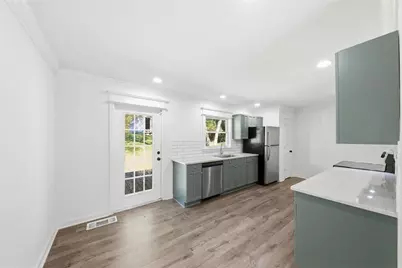 2051 Dundee Drive, Smyrna, GA 30080 - Photo 9