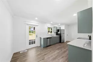 2051 Dundee Dr, Smyrna, GA 30080 - Photo 9