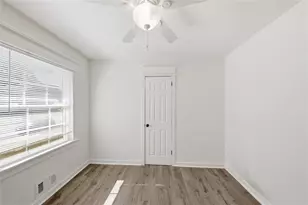 2051 Dundee Dr, Smyrna, GA 30080 - Photo 17