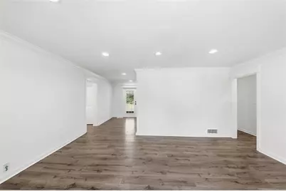 2051 Dundee Drive, Smyrna, GA 30080 - Photo 7