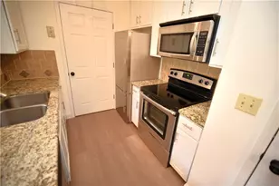 1075 Peachtree Walk NE, Atlanta, GA 30309 - Photo 3