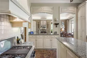 881 W Conway Dr NW, Atlanta, GA 30327 - Photo 27