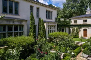 881 W Conway Dr NW, Atlanta, GA 30327 - Photo 33