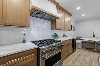 923 Lenox Hill Court NE, Atlanta, GA 30324 - Photo 9