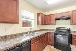 1562 Onalee Dr, Hampton, GA 30228 - Photo 9