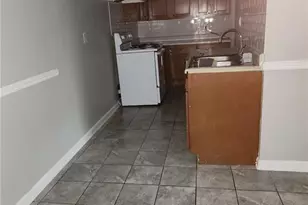 5945 Sutcliff Square, Lithonia, GA 30058 - Photo 3