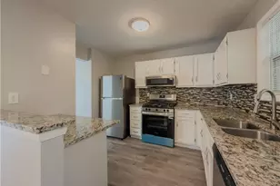 5691 Wells Cir, Stone Mountain, GA 30087 - Photo 13