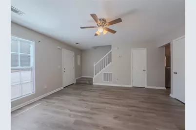 5691 Wells Circle, Stone Mountain, GA 30087 - Photo 5