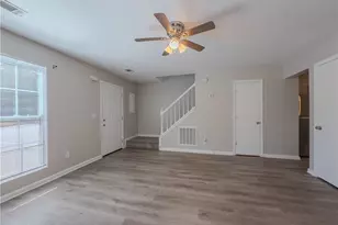 5691 Wells Cir, Stone Mountain, GA 30087 - Photo 5