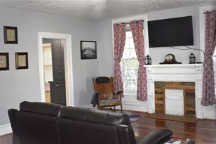 171 NE Broad St, Fairburn, GA 30213 - Photo 7