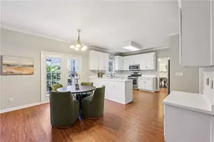 1017 Rolling Forest Ln, Lilburn, GA 30047 - Photo 9