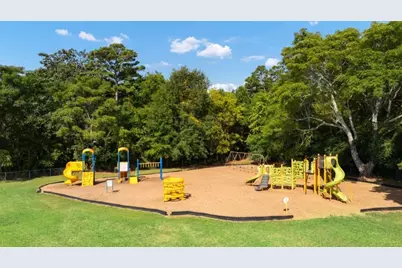 2911 Daxton Lane, Gainesville, GA 30507 - Photo 3