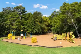 2911 Daxton Ln, Gainesville, GA 30507 - Photo 3