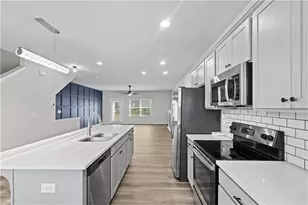 3619 Hawthorne Terrace, College Park, GA 30337 - Photo 17