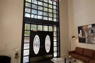 2219 Pine Heights Dr, Atlanta, GA 30324 - Photo 3