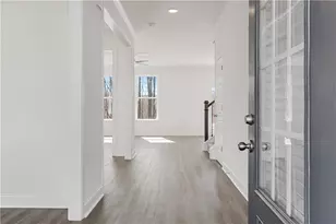 7332 Rocklin Ln, Flowery Branch, GA 30542 - Photo 5