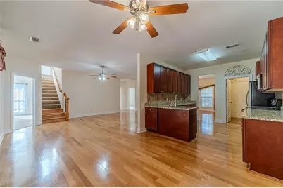 654 Huntington Trace, Winder, GA 30680 - Photo 5