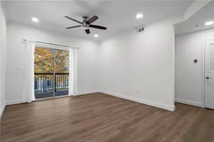 1075 Peachtree Walk NE, Atlanta, GA 30309 - Photo 7