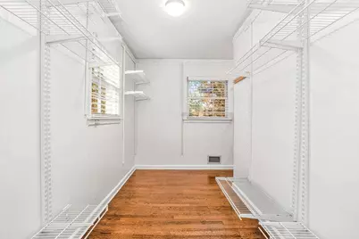 3911 Ivy Road, Atlanta, GA 30342 - Photo 17