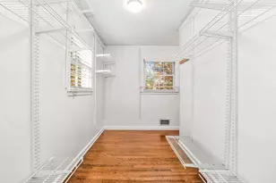 3911 Ivy Rd, Atlanta, GA 30342 - Photo 17