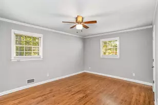 3911 Ivy Rd, Atlanta, GA 30342 - Photo 15