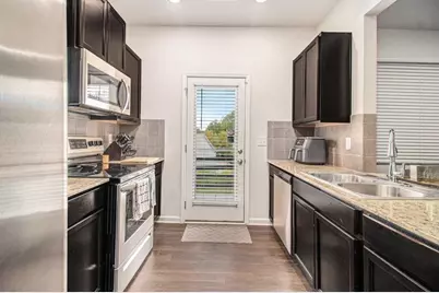 5642 Union Pointe Drive, Union City, GA 30291 - Photo 3