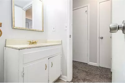 348 Shelton Woods Court, Stone Mountain, GA 30088 - Photo 17