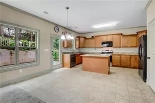 1021 Channel Dr, Lawrenceville, GA 30046 - Photo 9