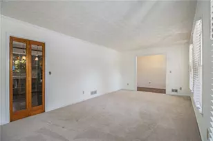 923 Tall Pine Ct SW, Stone Mountain, GA 30087 - Photo 17