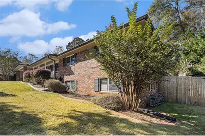 923 Tall Pine Court SW, Stone Mountain, GA 30087 - Photo 5