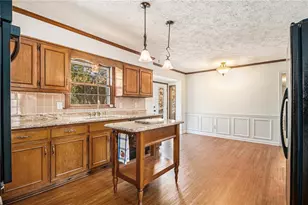 923 Tall Pine Ct SW, Stone Mountain, GA 30087 - Photo 15