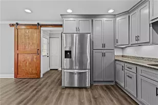 345 W Moreno St, Buford, GA 30518 - Photo 15