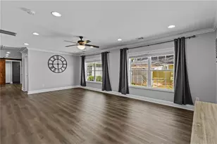 345 W Moreno St, Buford, GA 30518 - Photo 13