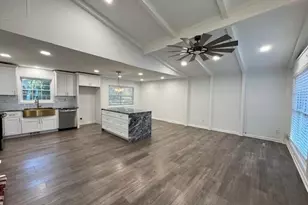 2045 Pine Oak Dr SW, Atlanta, GA 30310 - Photo 7