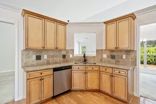 738 York View Dr, Auburn, GA 30011 - Photo 11