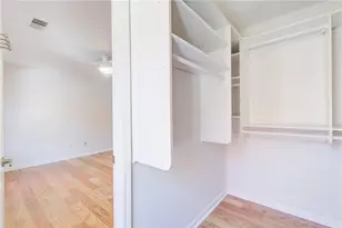 879 Lenox Oaks Cir NE, Atlanta, GA 30324 - Photo 17