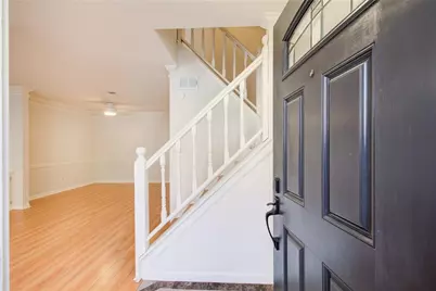 879 Lenox Oaks Circle NE, Atlanta, GA 30324 - Photo 3