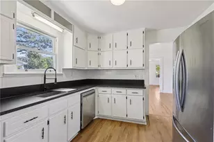 1445 St Michael Ave, East Point, GA 30344 - Photo 15