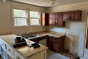 76 Fayetteville Rd, Fairburn, GA 30213 - Photo 3