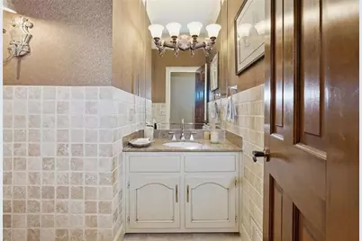 180 Valley Cove, Sandy Springs, GA 30350 - Photo 17