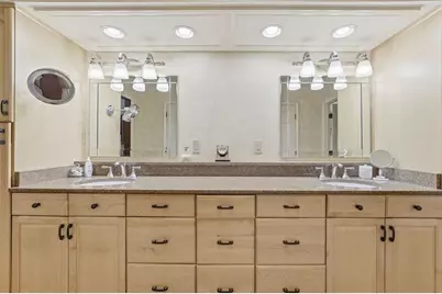 180 Valley Cove, Sandy Springs, GA 30350 - Photo 27