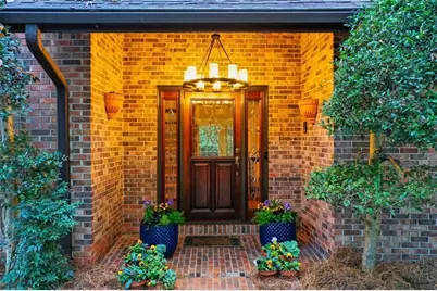 180 Valley Cove, Sandy Springs, GA 30350 - Photo 3