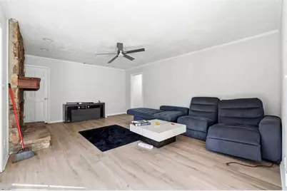 4909 Woodhurst Way, Stone Mountain, GA 30088 - Photo 5